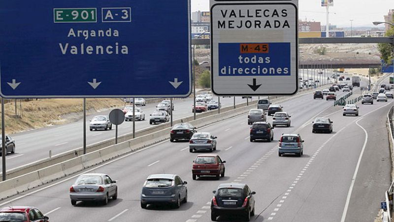 Normalidad en las carreteras, con algunas retenciones, por el puente de agosto
