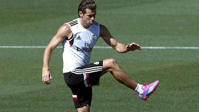 Pepe y Bale se entrenan al margen del grupo antes del viaje a Varsovia