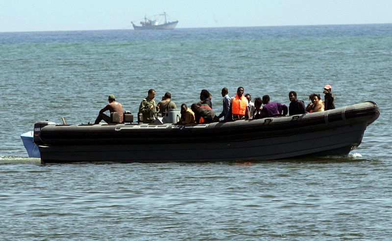 La Guardia Civil intercepta una patera con 21 subsaharianos que pretendía llegar a Melilla