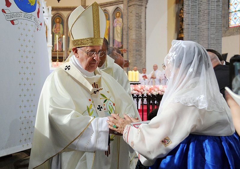 El papa deja Corea del Sur con una multitudinaria misa en la que ha invitado a la reconciliación