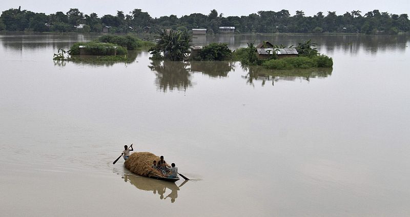Más de 200 muertos por las fuertes inundaciones en el norte de la India y Nepal