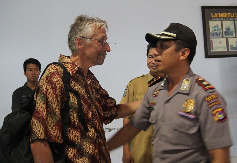 Indonesia amplía la búsqueda de los dos españoles desaparecidos en un naufragio