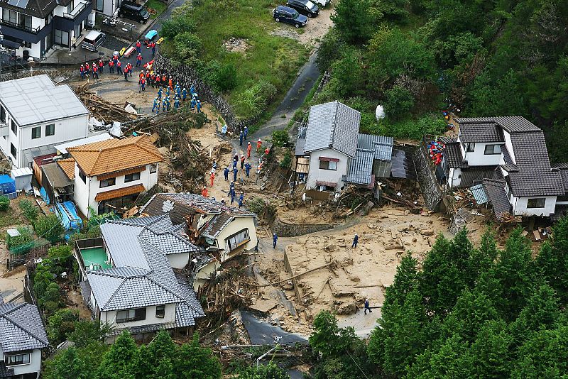 Al menos 27 muertos por inundaciones y corrimientos de tierras en Hiroshima