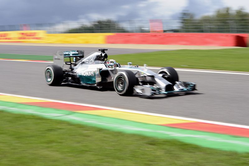 Rosberg y Hamilton lideran los entrenamientos libres en Spa