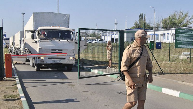 Moscú confirma el regreso del convoy ruso que llevó ayuda humanitaria a Lugansk
