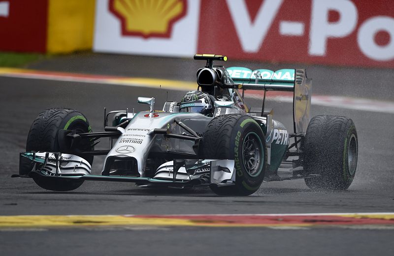 Rosberg gana en Bélgica su séptima 'pole' del año y Alonso acaba cuarto