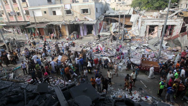 Israel seguirá atacando Gaza "hasta lograr sus objetivos" y la cifra de muertos supera los 2.100