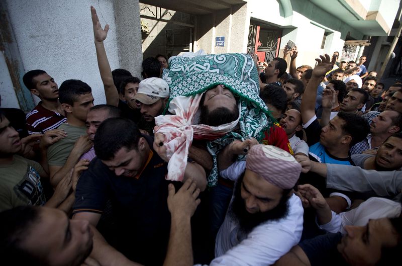 Bombardeos israelíes matan a diez personas en Gaza mientras una nueva tregua sigue en el aire