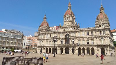 A Coruña y Santiago de Compostela aplicarán una tasa turística para alcanzar un modelo "mas sostenible"