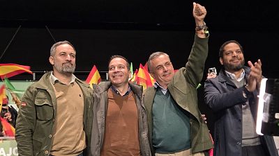 Abascal carga contra la "estafa" del "bipartidismo" y reta a Guardiola: "Igual me llama para que vuelva a Extremadura"