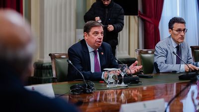 Los agricultores mantienen las protestas tras reunirse con Planas | Ver Los agricultores mantienen las protestas tras reunirse con Planas | Ver