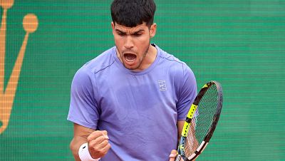 Alcaraz ha pasado a octavos de Montecarlos tras perder el primer set. Alcaraz ha pasado a octavos de Montecarlos tras perder el primer set.