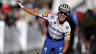 Alaphilippe gana la segunda etapa y es líder Alaphilippe gana la segunda etapa y es líder