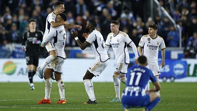 El Real Madrid recupera el liderato con un gol de Lucas Vázquez en el descuento