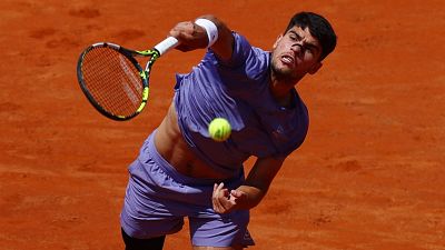 Alcaraz en el duelo ante el serbio Lajovic en su debut en Roma. Alcaraz en el duelo ante el serbio Lajovic en su debut en Roma.