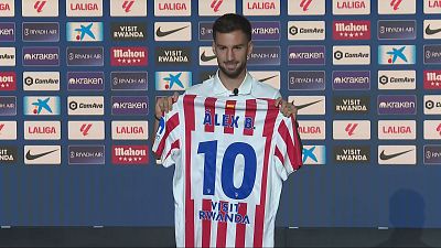 Álex Baena, en su presentación: "Voy a tatuarme más de un título con el Atlético"