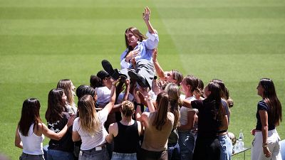 Alexia Putellas durant la seva sortida com a jugadora del FC Barcelona a l'estadi Spotify Camp Nou el 27 de maig de 2026 a Barcelona, Espanya.
