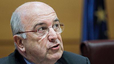 Almunia opina que permitir salidas del euro sería "un error histórico" que "perjudicaría a todos" - Informativo 24h Almunia opina que permitir salidas del euro sería "un error histórico" que "perjudicaría a todos" - Informativo 24h