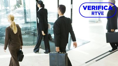 ‘Puertas giratorias’ y altos cargos: qué dice la ley sobre su paso al sector privado