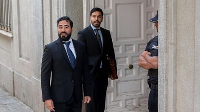 Alvise defiende que no actuó con "mala fe" al difundir la prueba falsa de Covid de Illa: "Circulaba por toda la red"