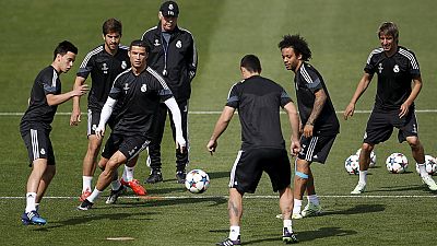 Un derbi marcado por las bajas blancas Un derbi marcado por las bajas blancas