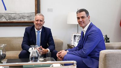 El ministro Ángel Víctor Torres se reincorpora a la actividad política tras su operación por cáncer en el mes de marzo