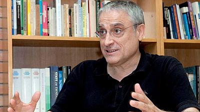 El catedrático de la Universidad de Barcelona Ramón Flecha está siendo investigado por acusaciones de coerción y acoso sexual. El catedrático de la Universidad de Barcelona Ramón Flecha está siendo investigado por acusaciones de coerción y acoso sexual.