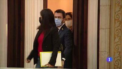 El Govern torna a reunir-se amb la CUP mentre s'obre a parlar amb la CUP El Govern torna a reunir-se amb la CUP mentre s'obre a parlar amb la CUP