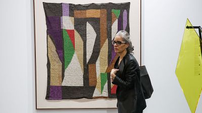 ARCO 2026: Mapas borrados, blanco yoruba o milagritos, los latinoamericanos muestran todo su arte