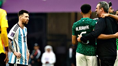 La Argentina de Messi se estrella en su debut contra Arabia Saudí