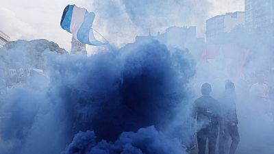Jubilados, sindicatos y organizaciones sociales marchan frente al Congreso Nacional el 9 de abril de 2025 Jubilados, sindicatos y organizaciones sociales marchan frente al Congreso Nacional el 9 de abril de 2025