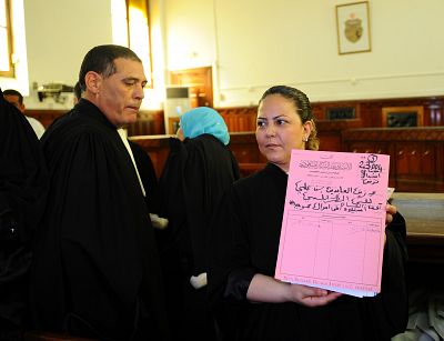 Condenan en rebeldía a 35 años de prisión a Ben Alí y a su esposa por robo y malversación