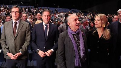 El secretari general d'UGT, Pepe Álvarez, i la ministra de Treball, Yolanda Díaz, i el president de la CEOE, Antonio Garamendi, al 44è congrés de la UGT a Barcelona (ACN | Aina Martí) El secretari general d'UGT, Pepe Álvarez, i la ministra de Treball, Yolanda Díaz, i el president de la CEOE, Antonio Garamendi, al 44è congrés de la UGT a Barcelona (ACN | Aina Martí)