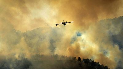 Asturias, con 13 incendios y casas amenazadas, requiere el apoyo de las BRIF