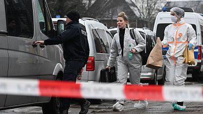 El atacante de Hamburgo se suicidó al llegar la policía y tenía permiso de armas