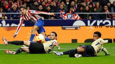 El Atlético baila al Barcelona en la ida de las semifinales de la Copa del Rey