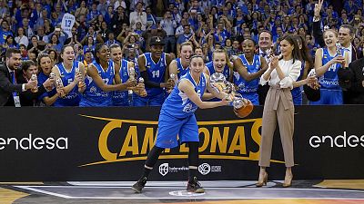 Perfumerías Avenida levanta la Copa de Reina 2020 - Baloncesto en RTVE | Ver Perfumerías Avenida levanta la Copa de Reina 2020 - Baloncesto en RTVE | Ver