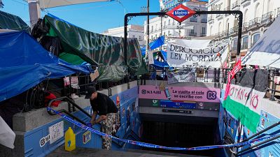 Ayuso cierra la estación de metro de Sol "por condiciones de insalubridad" tras casi tres semanas de acampada