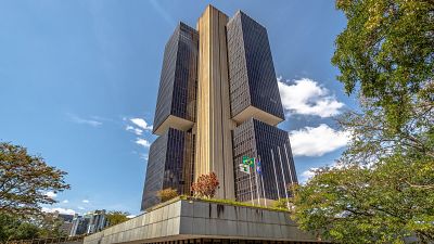 El Banco Central de Brasil sube la tasa de interés 0,25 puntos, el primer alza desde 2022