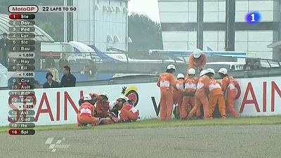 Barberá se rompe la clavícula derecha en un accidente durante la carrera de MotoGP