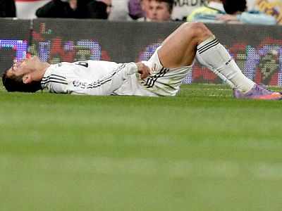 Cristiano la sigue y no la consigue | Ver