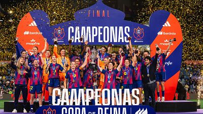 Repasa los mejores momentos del partido entre el FC Barcelona y el Atlético de Madrid, final de la Copa de la Reina de fútbol, disputado este sábado en Las Palmas de Gran Canaria. - Ver en RTVE Play Repasa los mejores momentos del partido entre el FC Barcelona y el Atlético de Madrid, final de la Copa de la Reina de fútbol, disputado este sábado en Las Palmas de Gran Canaria. - Ver en RTVE Play