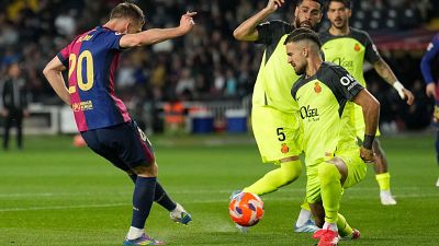 Dani Olmo mantiene el liderato del Barça a raya antes de la final de la Copa del Rey