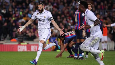 Barcelona 0-4 Real Madrid: Benzema destroza la ventaja del Barça y el Real Madrid jugará la final de Copa ante Osasuna