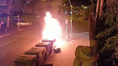 Barcelona posarà multes de 600 euros per erradicar els botellots Barcelona posarà multes de 600 euros per erradicar els botellots