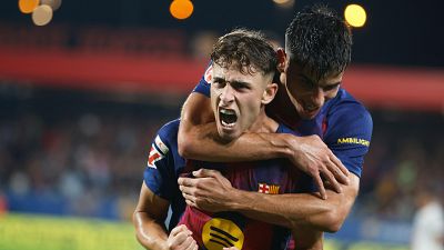 A Fermín se le queda pequeño el Johan Cruyff en la goleada del Barça al Valencia