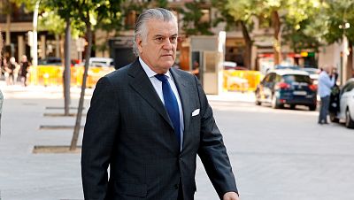 Bárcenas implica a Álvarez Cascos en las presuntas donaciones de empresarios a cambio de adjudicaciones