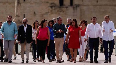 Los 'barones' del PSOE cargan contra Moreno y lanzan a Espadas a la "remontada": "Andalucía se la juega"