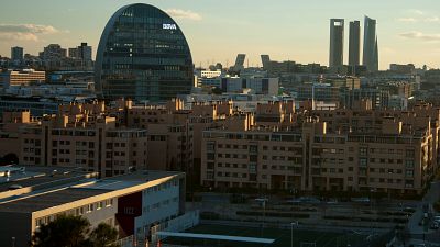 El BBVA retrasa el periodo de aceptación de la opa sobre el Sabadell hasta septiembre para recabar más información