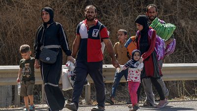 Beirut acoge a miles de libaneses desplazados por la ofensiva israelí: "Solo traje lo que llevo puesto"